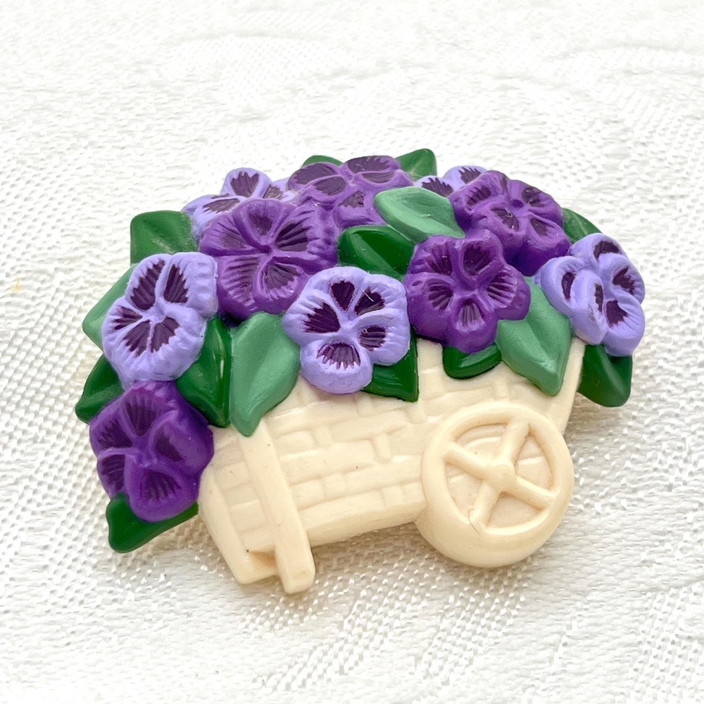 Vintage Hallmark Purple Pansy Flowers in Cream Flower Cart Plastic Brooch Pin
